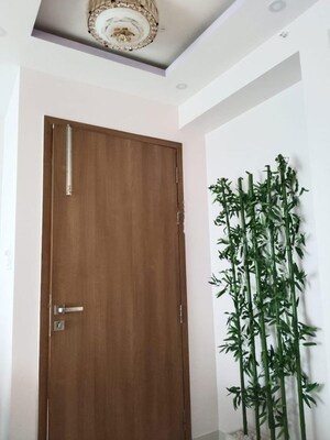 Room in 2 BHK Apartment at Kamgar Putala Vasahat – for Rent