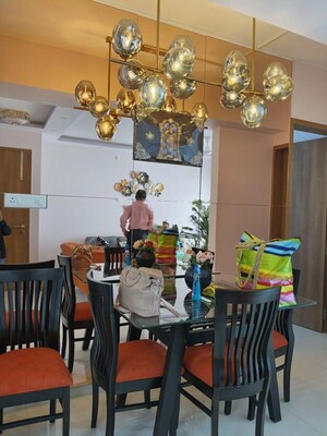 Team Area in 2 BHK Apartment at Kamgar Putala Vasahat – for Rent