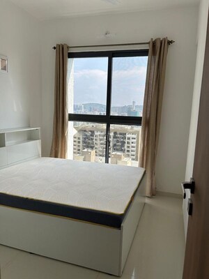 Room in 2 BHK Apartment at Kamgar Putala Vasahat – for Rent