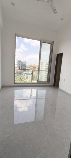 Room in 3 BHK Apartment at Shree Aditya CHS, Juhu – for Sale