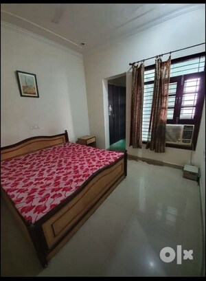 Bedroom in 1.5 BHK Independent House at Gomti Nagar – for Rent