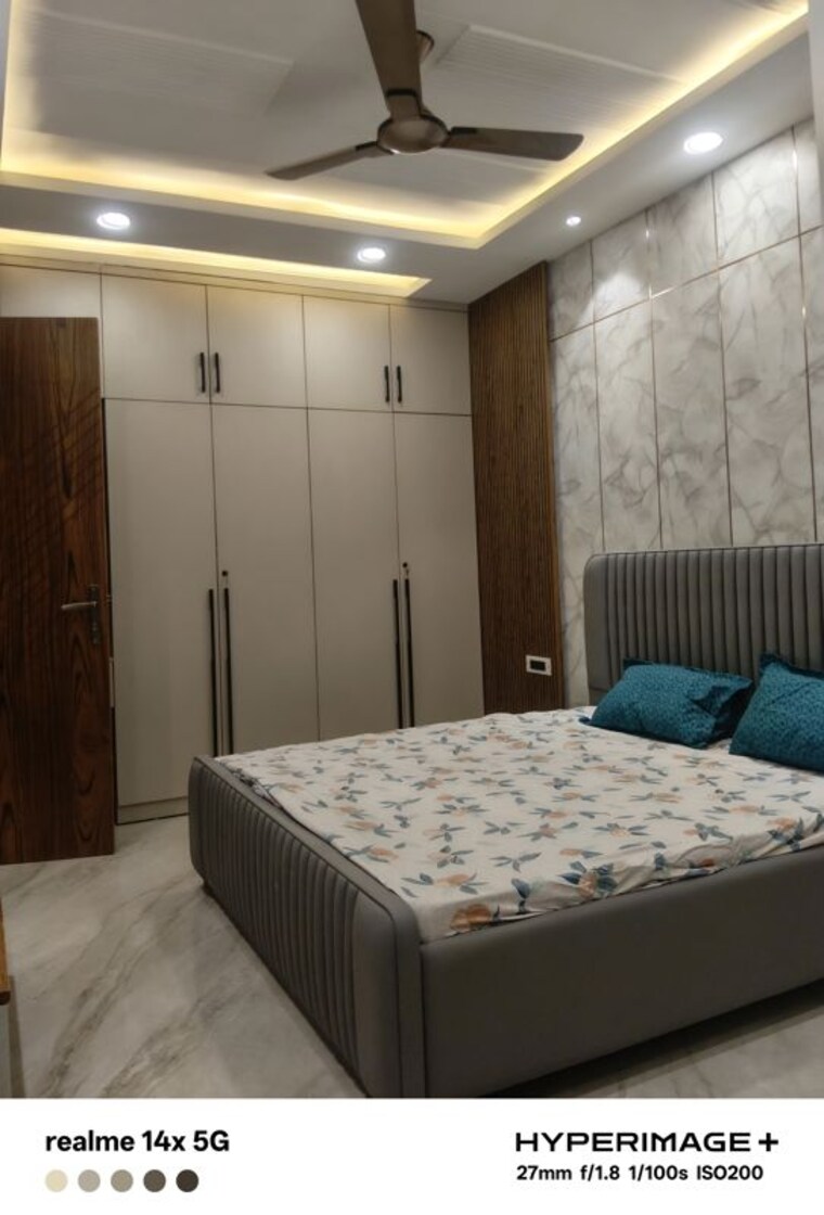 Bedroom, sector 85 3 Bedroom 180 Sq.Yd. Builder Floor In Sector 85 Faridabad 10409548