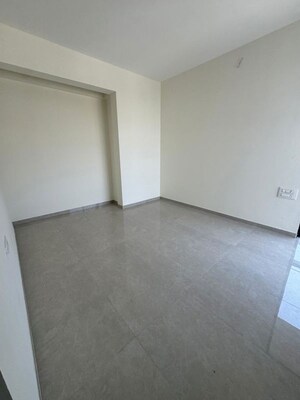 Room in 3 BHK Apartment at Courtyard by Narang Realty and The Wadhwa Group, Pokhran Road No Two – for Rent