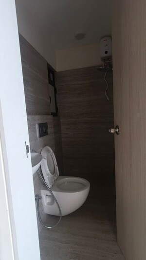 Bathroom in 1.5 BHK Apartment at Vibrants 1891 Ekam Parkk, Dadar West – for Rent