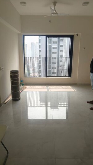 Room in 1.5 BHK Apartment at Vibrants 1891 Ekam Parkk, Dadar West – for Rent