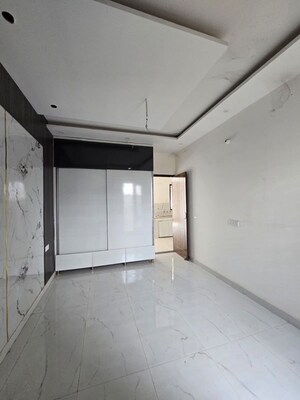 Room in 3 BHK Independent House at Sunny Enclave – for Sale