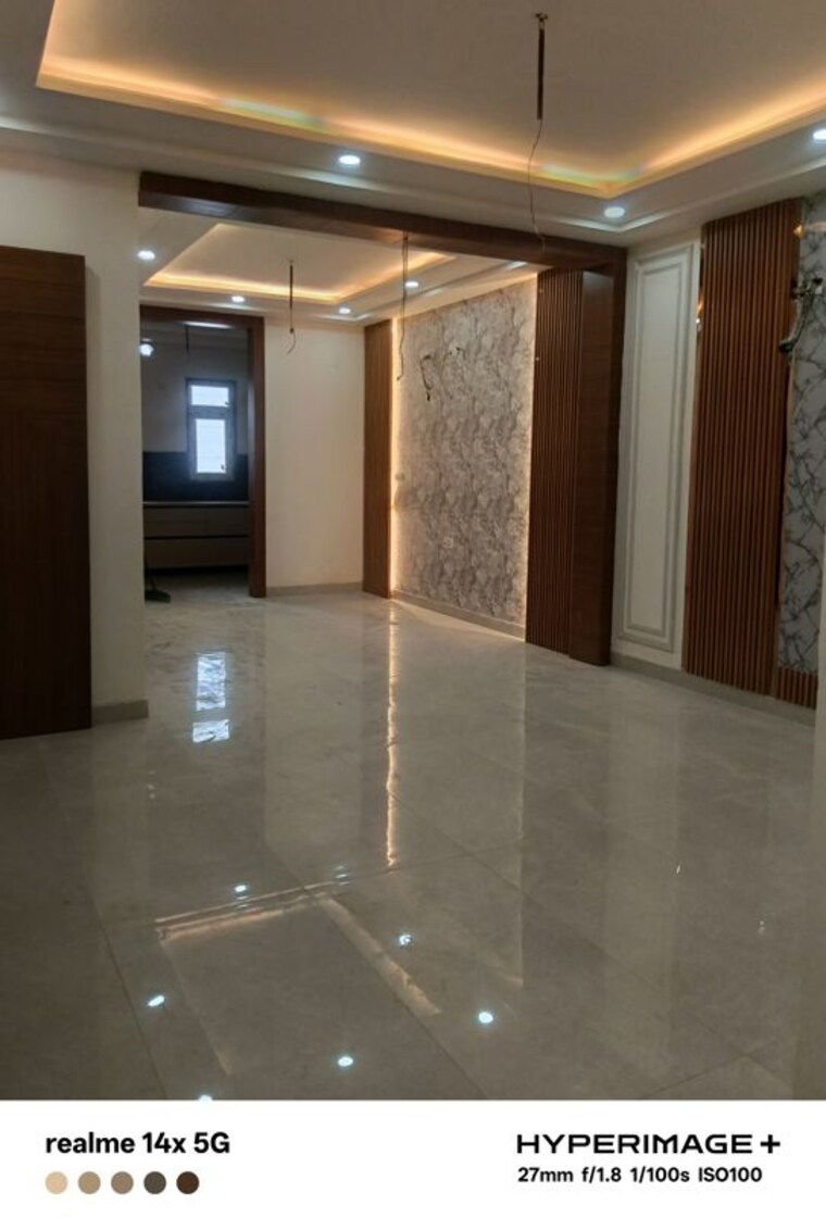 Room, sector 85 3 Bedroom 178 Sq.Yd. Builder Floor In Sector 85 Faridabad 10409625