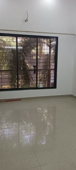 Room in 2 BHK Apartment at Jawaharban CHS, Andheri West – for Rent