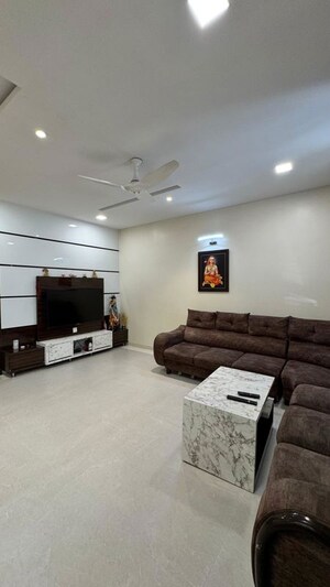 Living Room in 3 BHK Apartment at Kamgar Putala Vasahat – for Rent