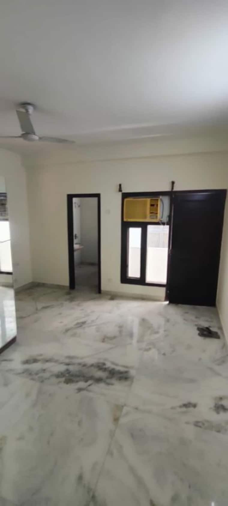 Room, shivalik colony 3 Bedroom 1600 Sq.Ft. Builder Floor In Shivalik Colony Delhi 10409687