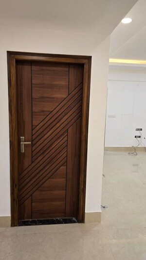 Room in 3 BHK Apartment at Malleswaram – for Rent