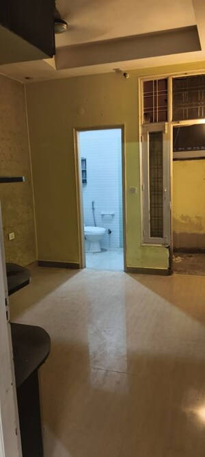 Room in 2 BHK Builder Floor at Niti Khand I – for Rent