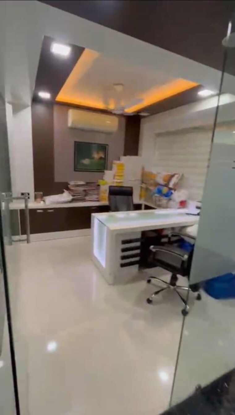 Team Area, ambawadi Commercial Office Space 1800 Sq.Ft. In Ambawadi Ahmedabad 10409713