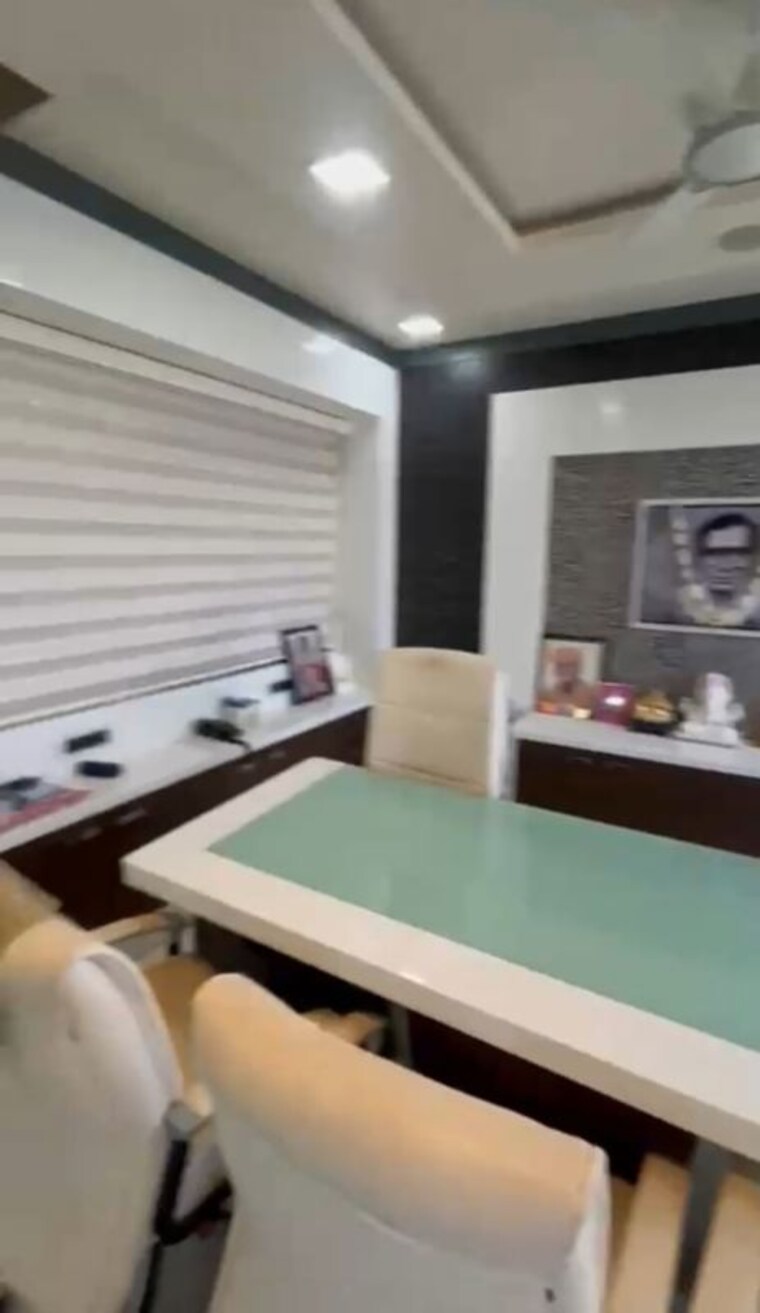Team Area, ambawadi Commercial Office Space 1800 Sq.Ft. In Ambawadi Ahmedabad 10409713