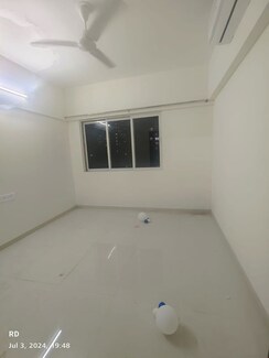 1 BHK + Store Room Apartment For Rent in Omkar Signet