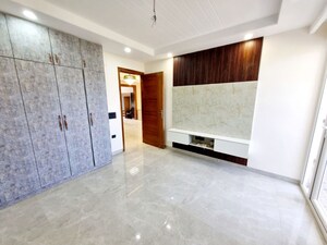 Room in 2.5 BHK Builder Floor at M3M Soulitude, Sector 89 – for Rent