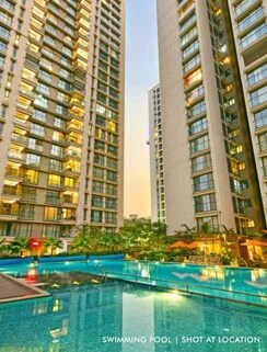 5 BHK + Servant Room,Study Room Penthouse For Sale in Rustomjee Seasons