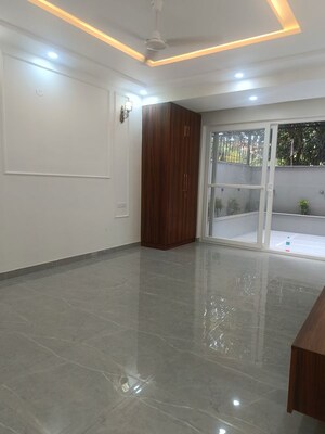 Room in 3 BHK Builder Floor at SS Mayfield Gardens, Sector 51 – for Sale