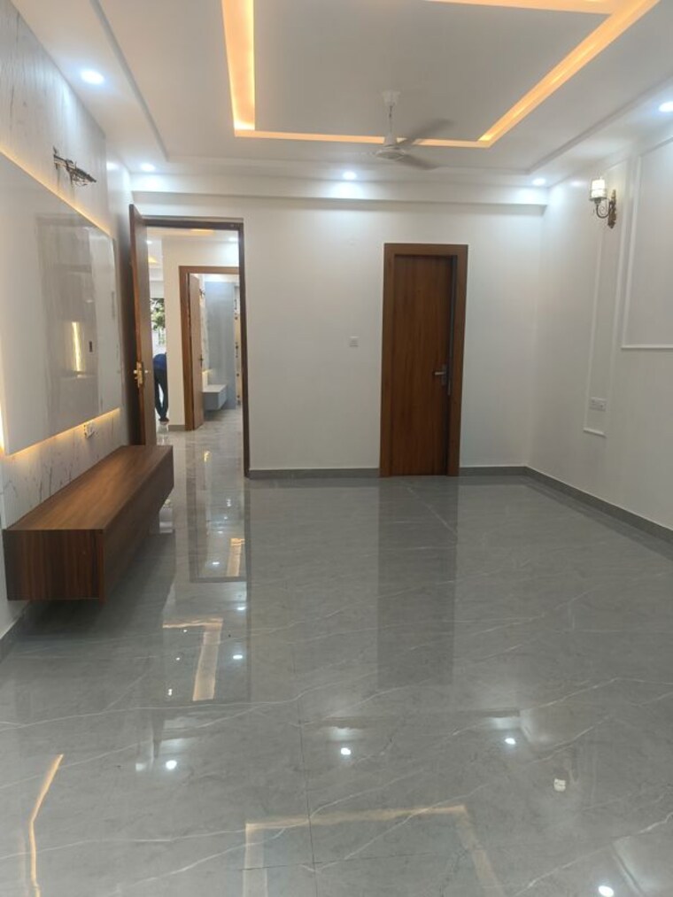 Master Bedroom, ss-mayfield-gardens 3 Bedroom 2600 Sq.Ft. Builder Floor In Sector 51 Gurgaon 10409736