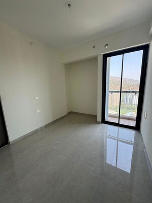 Room in 3 BHK Apartment at Courtyard by Narang Realty and The Wadhwa Group, Pokhran Road No Two – for Rent