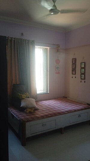 Bedroom in 2 BHK Apartment at Kamgar Putala Vasahat – for Rent