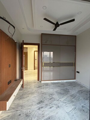 Room in 2 BHK Independent House at Pi I And Ii Greater Noida – for Rent