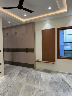 Room in 2 BHK Independent House at Pi I And Ii Greater Noida – for Rent