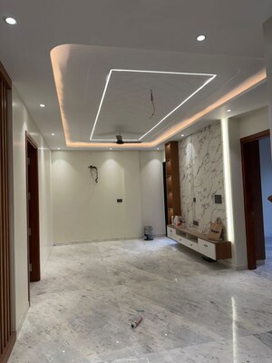 Room in 2 BHK Independent House at Pi I And Ii Greater Noida – for Rent