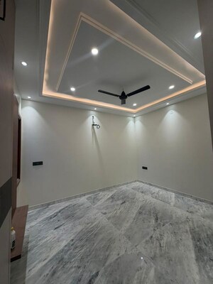 Room in 2 BHK Independent House at Pi I And Ii Greater Noida – for Rent