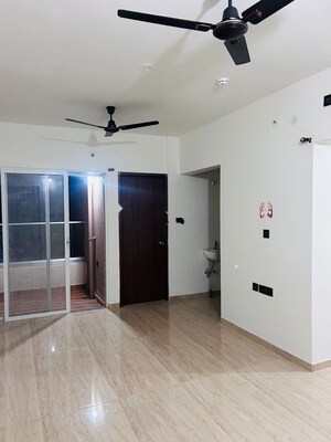 Room in 2 BHK Apartment at Sukhwani Hermosa Casa, Mundhwa – for Rent