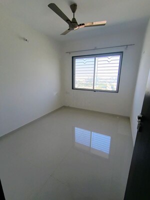 Room in 2 BHK Apartment at Sukhwani Hermosa Casa, Mundhwa – for Rent