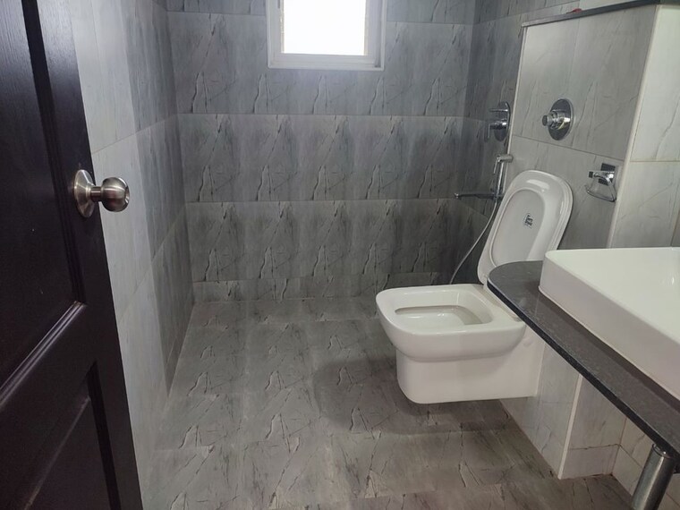 Bathroom, shriram-blue 3 Bedroom 1600 Sq.Ft. Apartment In Kr Puram Bangalore 10409766
