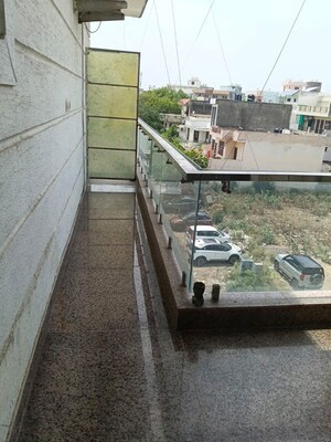 Balcony in 1 BHK Builder Floor at Sector 23 – for Rent
