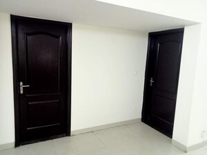 Room in 2 BHK Apartment at M3M Urbana, Sector 67 – for Rent