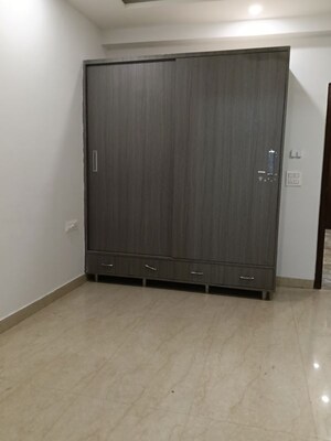 Room in 2 BHK Builder Floor at Sector 23 – for Rent