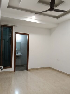 Room in 2 BHK Builder Floor at Sector 23 – for Rent