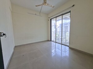 Room in 1 BHK Apartment at Dharti Darshan Apartment, Kharghar – for Sale