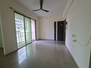 Room in 1 BHK Apartment at Dharti Darshan Apartment, Kharghar – for Sale
