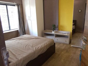 Bedroom in 2 BHK Apartment at Andheri West – for Rent