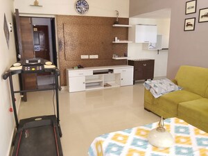  2 BHK Apartment at Andheri West – for Rent