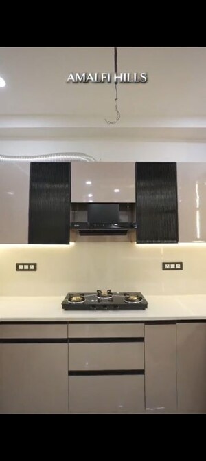 Furnished Amenities in 2 BHK Builder Floor at Pearls Paradise, Aman Vihar – for Sale