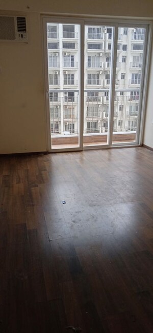 Room in 2 BHK Apartment at Runwal Greens, Mulund West – for Sale