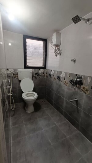 Bathroom in 3 BHK Apartment at Subhash Nagar – for Rent