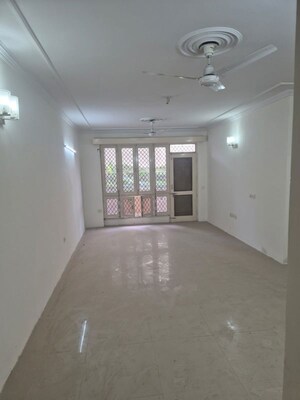 Building Lobby in 3 BHK Apartment at Solutrean Caladium, Sector 109 – for Rent