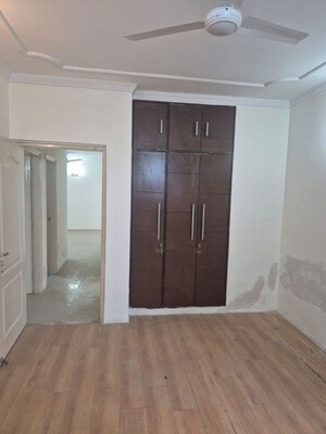 Room in 3 BHK Apartment at Solutrean Caladium, Sector 109 – for Rent