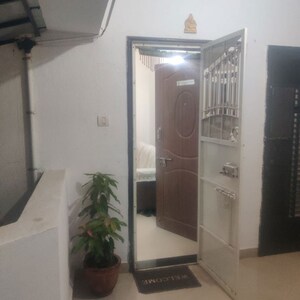 Room in 2 BHK Apartment at Kutwal Colony – for Rent