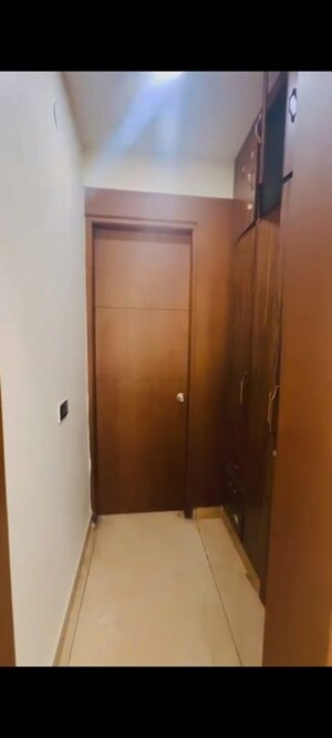 Furnished Amenities in 3 BHK Apartment at Unitech Horizon, Pi Greater Noida – for Rent