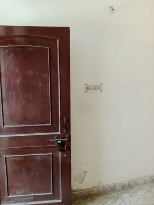 Furnished Amenities in 2 BHK Builder Floor at Model Town – for Rent