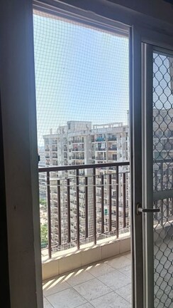 1 BHK + Basement Apartment For Rent in Maxblis Grand Kingston