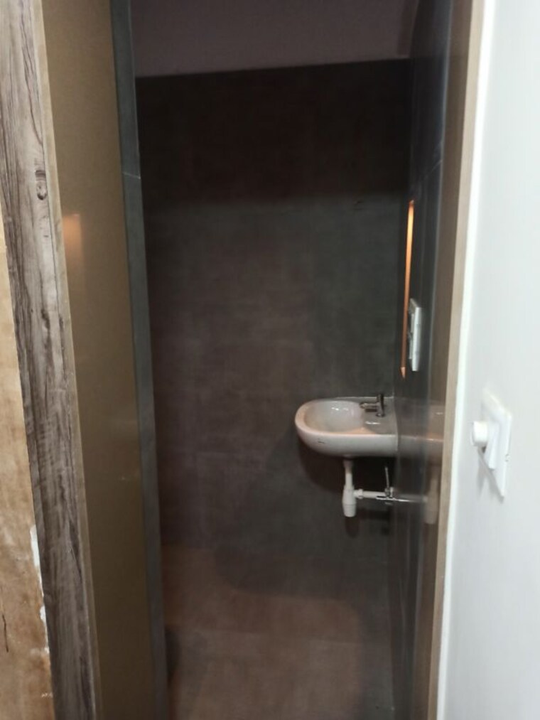 Bathroom, runwal-greens 3.5 Bedroom 1382 Sq.Ft. Apartment In Mulund West Mumbai 10409945
